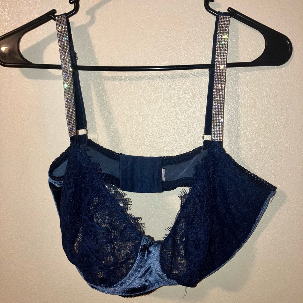 VS very sexy lace bra